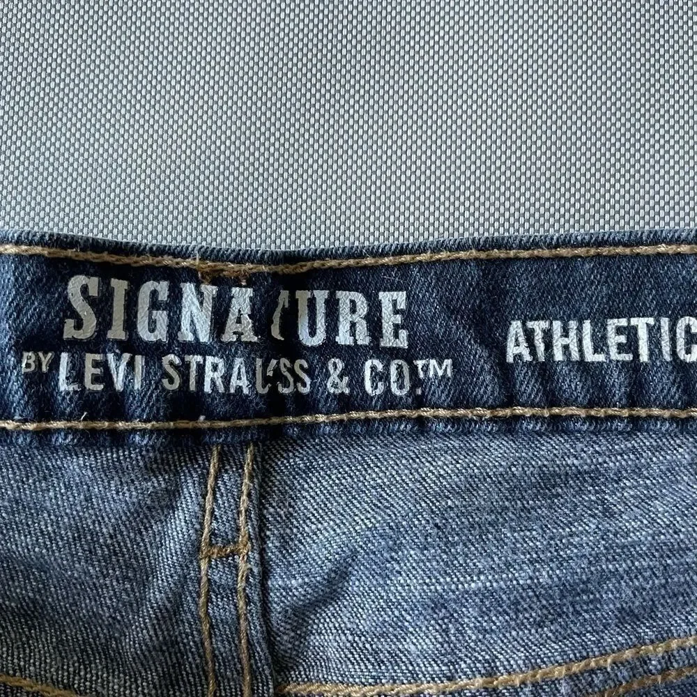 Levi Strauss Signature Athletic Fit Denim Jeans Men’s Size 38x32